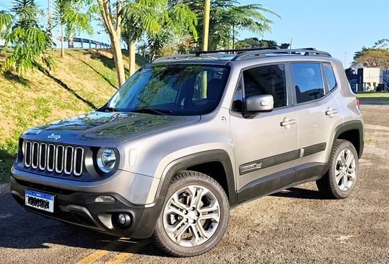 JEEP RENEGADE 2.0 16V TURBO DIESEL LONGITUDE 4P 4X4 AUTOMÁTICO JEEP RENEGADE 2.0 16V TURBO DIESEL LONGITUDE 4P 4X4 AUTOMÁTICO